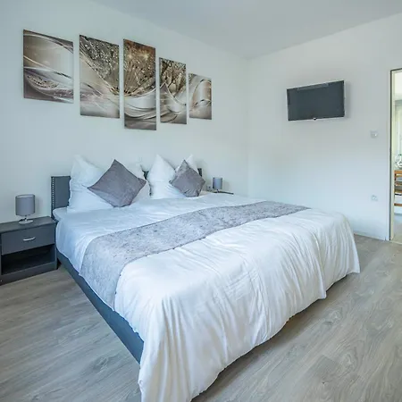 Ehm - Zentrale Mit 3 Schlafzimmern * Pucking